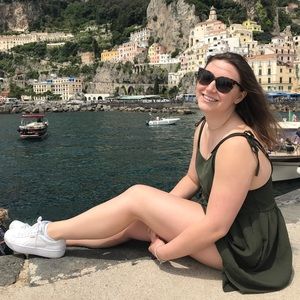 Meet your Posher, Mallory